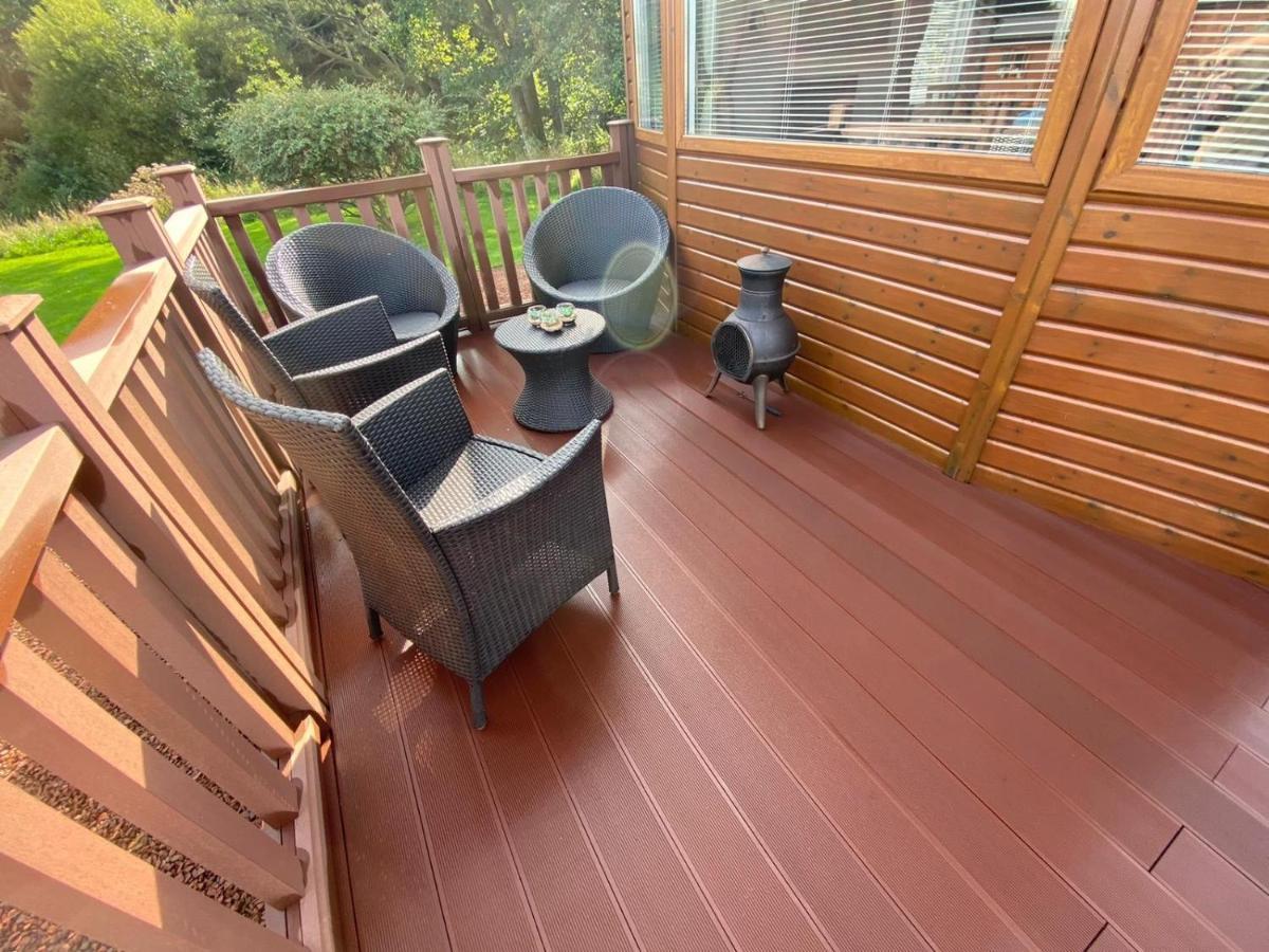 Ascot Lodge - Hot Tub Hideaway - Northumberland Felton  Екстер'єр фото
